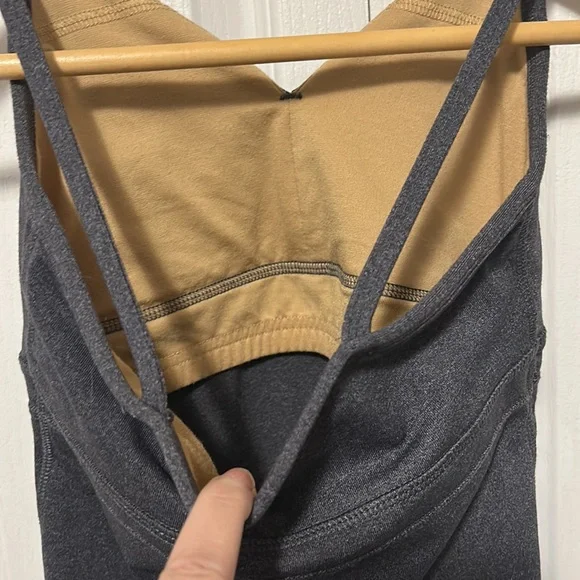 One Tooth Tank - Picture 5 of 10